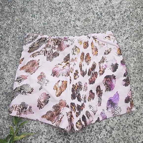 Topshop Pink Animal Print High Waisted Shorts - Picture 4 of 5